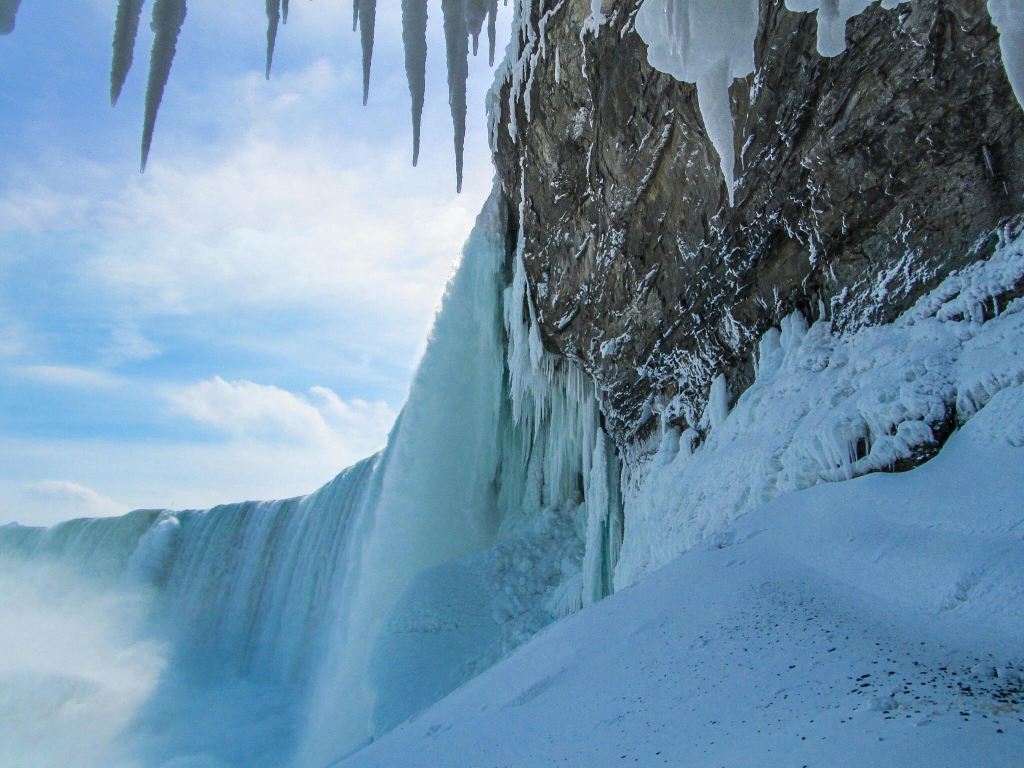 “Navigating the Skies: Chicago to Niagara Falls Flight Time Unveiled”